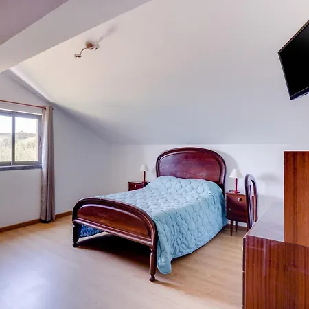Carcavelos With Pool, Cleaning Included * Carcavelos (Coimbra)