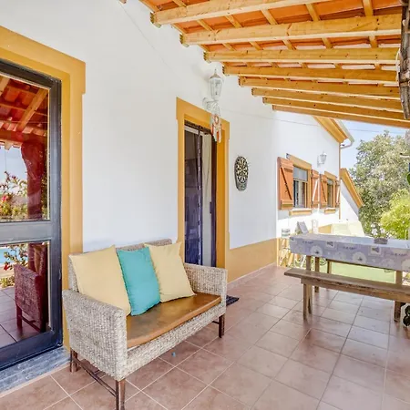 Carcavelos With Pool, Cleaning Included Vakantiehuis Carcavelos (Coimbra)