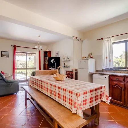 Carcavelos With Pool, Cleaning Included * Carcavelos (Coimbra)